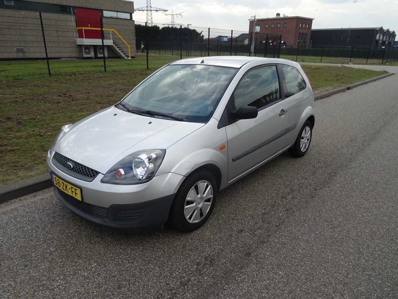 Ford Fiesta - 1.3-8V Cool & Sound - AutoWereld.nl