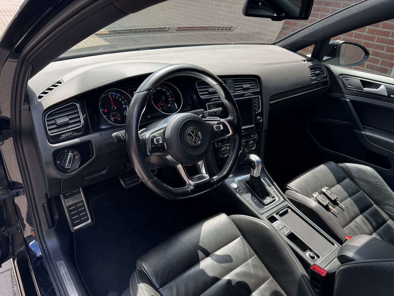 Volkswagen Golf - 1.4 TSI GTE LEER/TREKHAAK/KEY-LESS/DAB/CARPLAY/