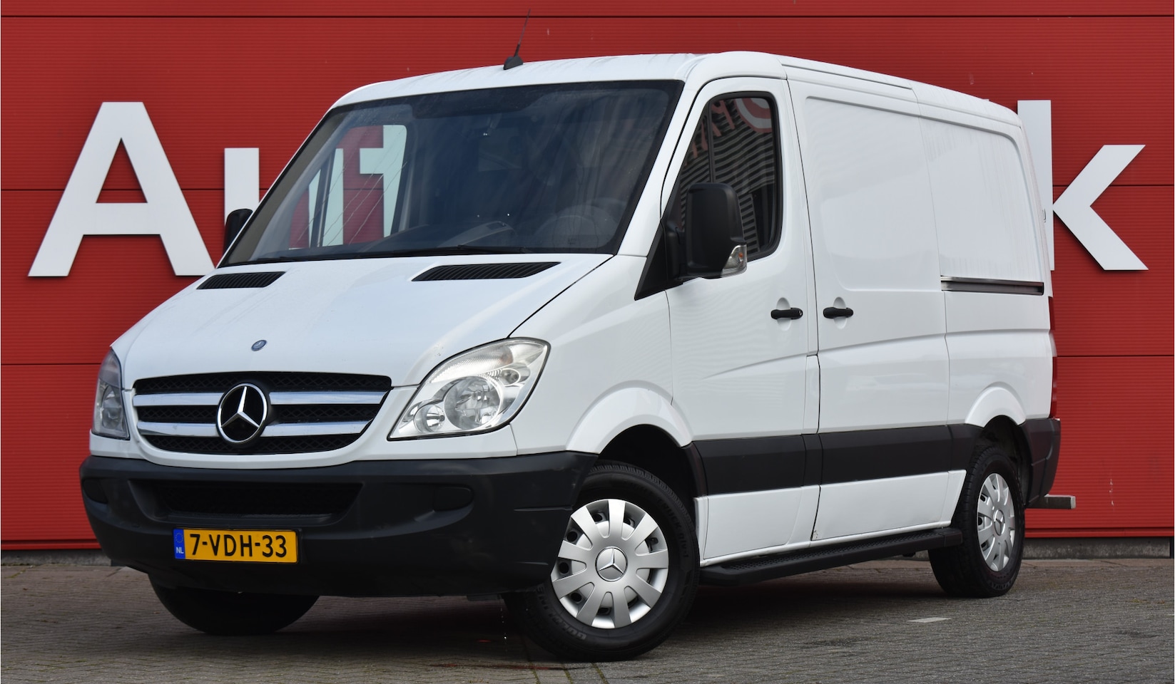 Mercedes-Benz Sprinter - 316 2.2 CDI 325 HD DC Automaat | Carplay | Airco | Trekhaak | Dubbele schuifdeur | Bluetoo - AutoWereld.nl