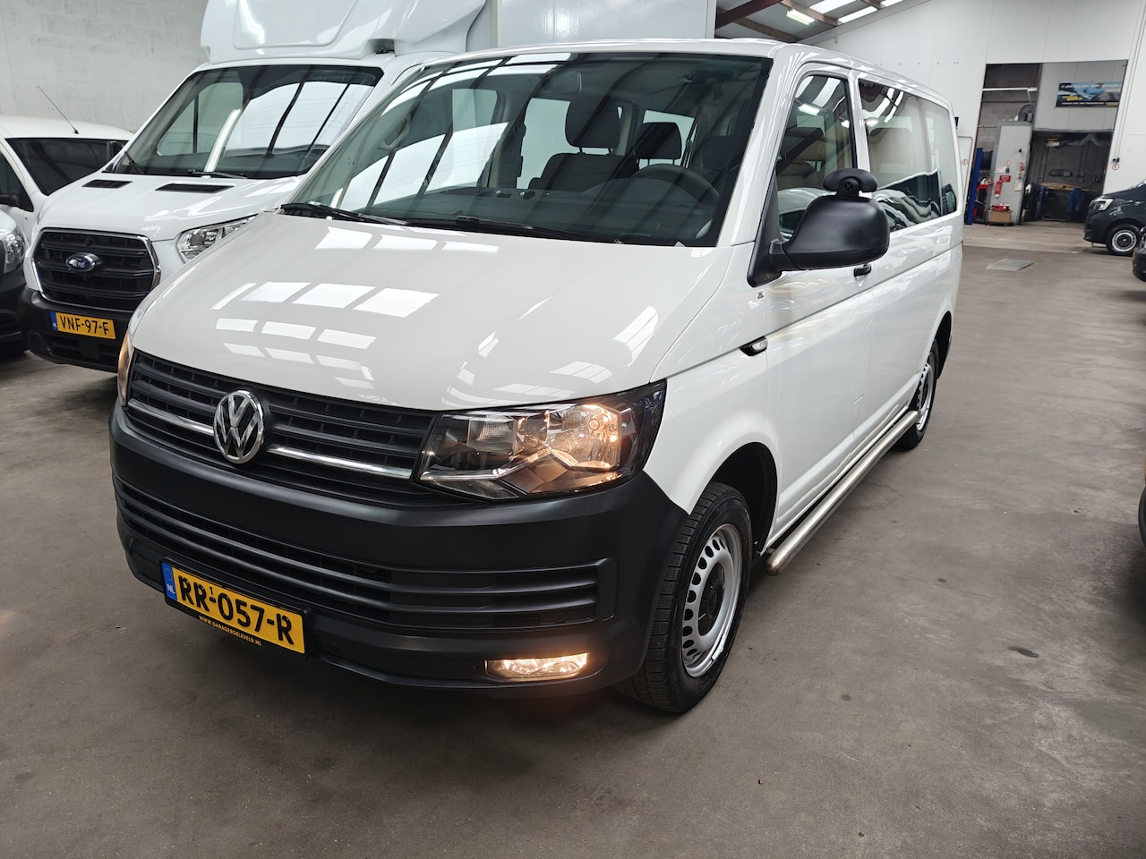 Volkswagen Transporter Kombi - 2.0 TDI L1H1 Highline 2.0 TDI L1H1 Highline - AutoWereld.nl