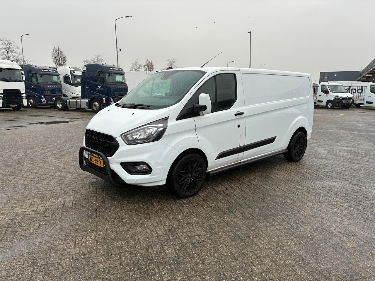 Ford Transit Custom - 330 2.0 TDCI , L2 H1 ,110 pk, Euro 6 - AutoWereld.nl