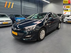Opel Astra - 1.4 Turbo Edition 1E EIGENAAR NAVI BLUETOOTH PARKEER SENSOREN NAP NL AL AUTO
