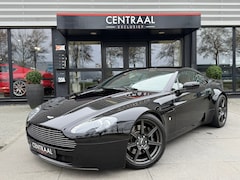 Aston Martin V8 Vantage - 4.3 V8 Sportshift NL-Auto|Memory|Carplay|Leder|385PK