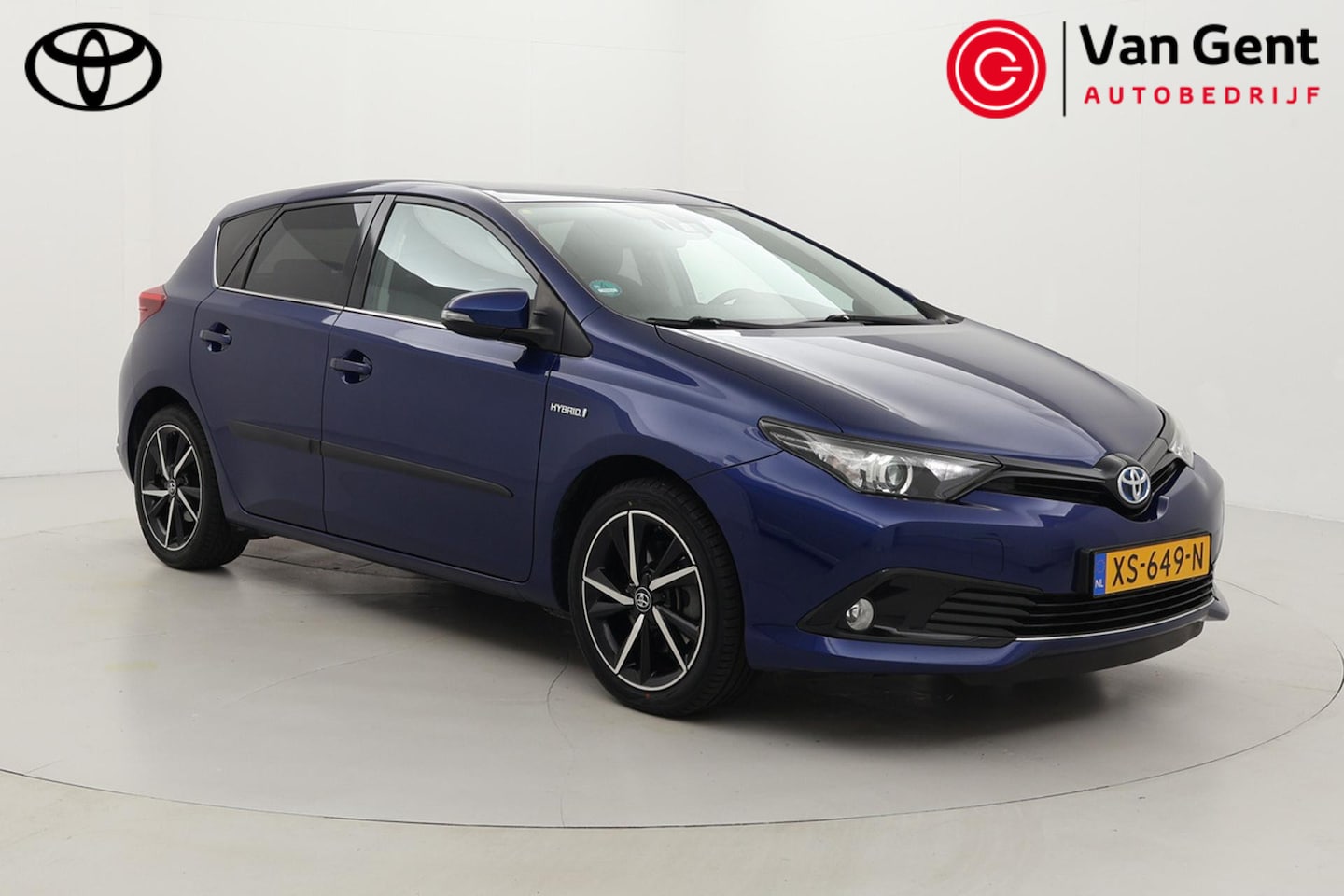 Toyota Auris - 1.8 Hybrid Dynamic Ultimate | Trekhaak | Navigatie | Stoelverwarming | Keyless | Parkeerse - AutoWereld.nl