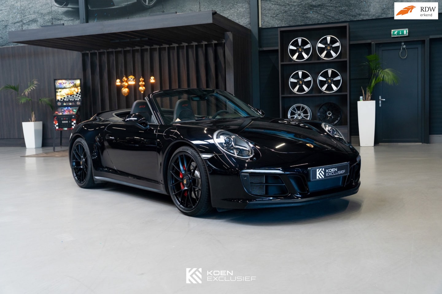 Porsche 911 Cabrio - 991 3.0 Carrera GTS (2018) 37.314Km! 18-weg stoelen, Bose, Apple Car Play. - AutoWereld.nl
