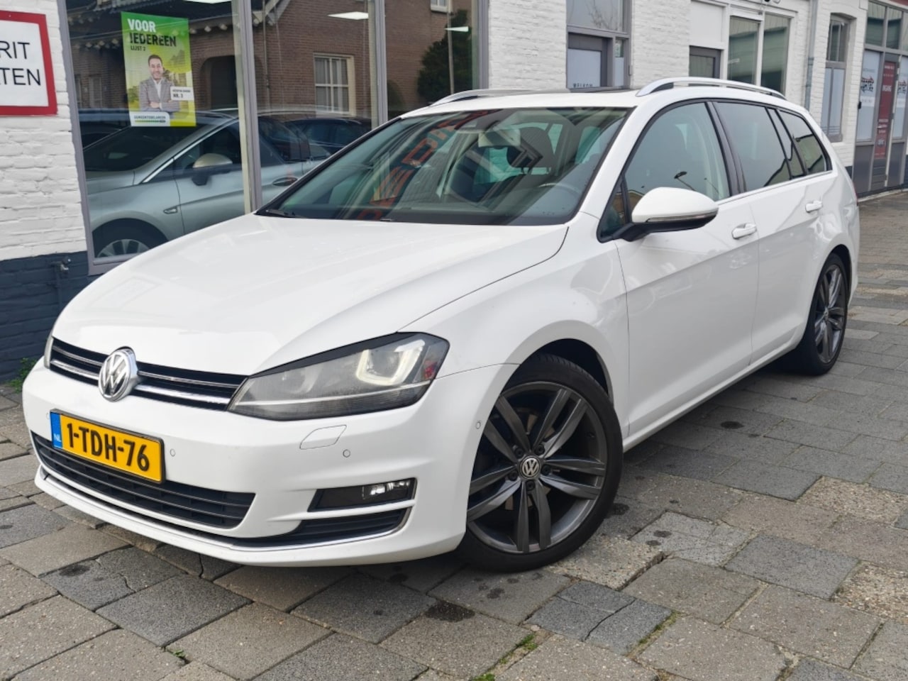 Volkswagen Golf Variant - 1.6 TDI Highline*PANO* - AutoWereld.nl