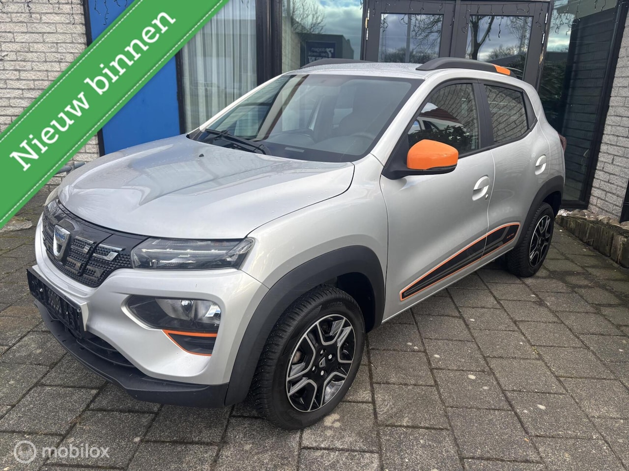 Dacia Spring - Comfort Plus 27 kWh Comfort Plus (Orange Pack) 27 kWh - AutoWereld.nl