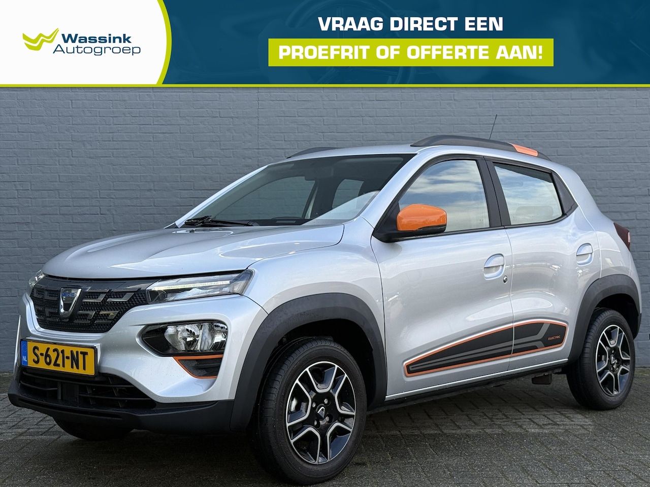 Dacia Spring - Comfort Plus Orange Pack 27 kWh Automaat | Navigatie | Parkeercamera | Cruise Control | Ai - AutoWereld.nl