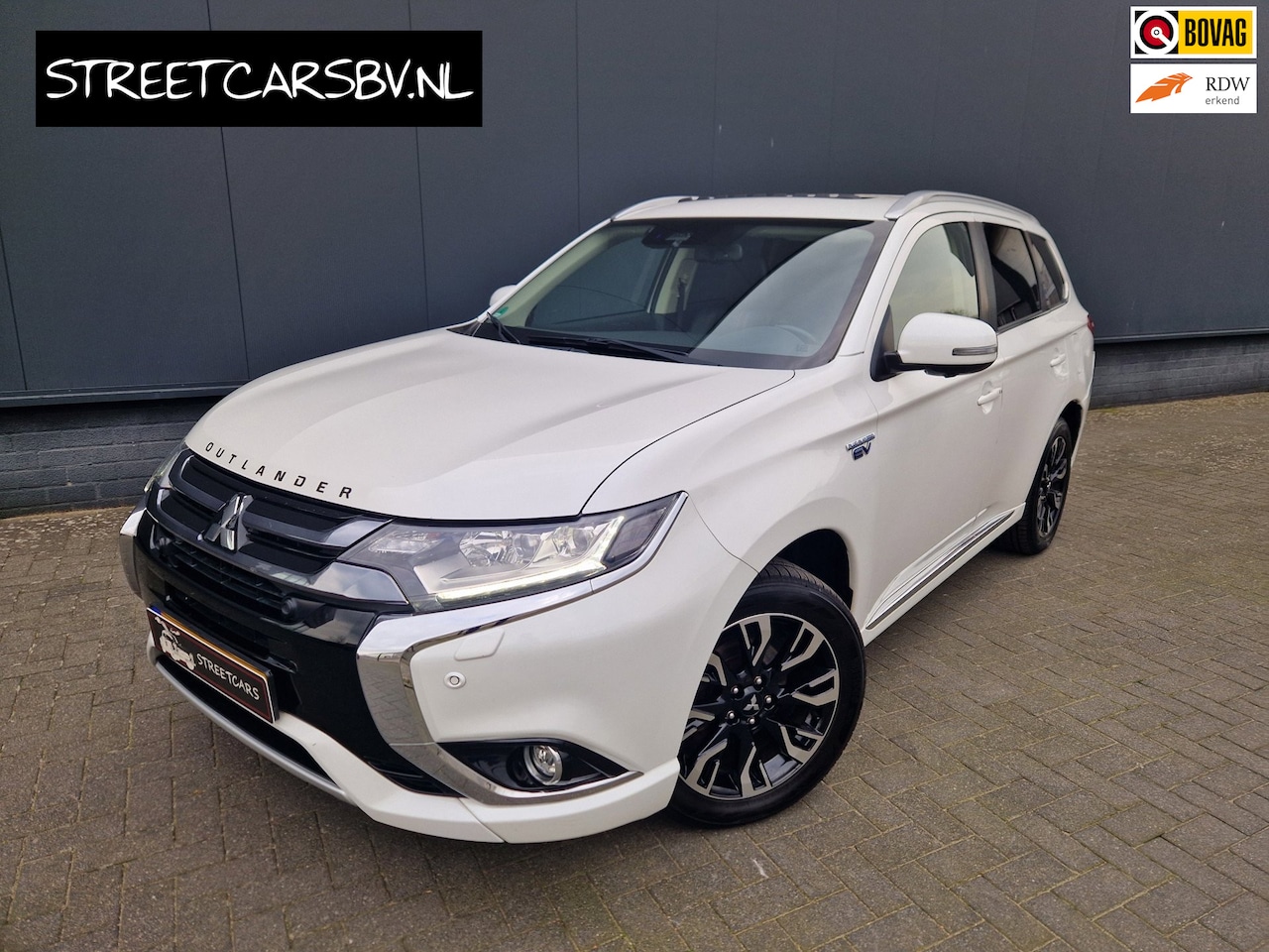 Mitsubishi Outlander - 2.0 PHEV Premium 2.0 PHEV Premium - AutoWereld.nl