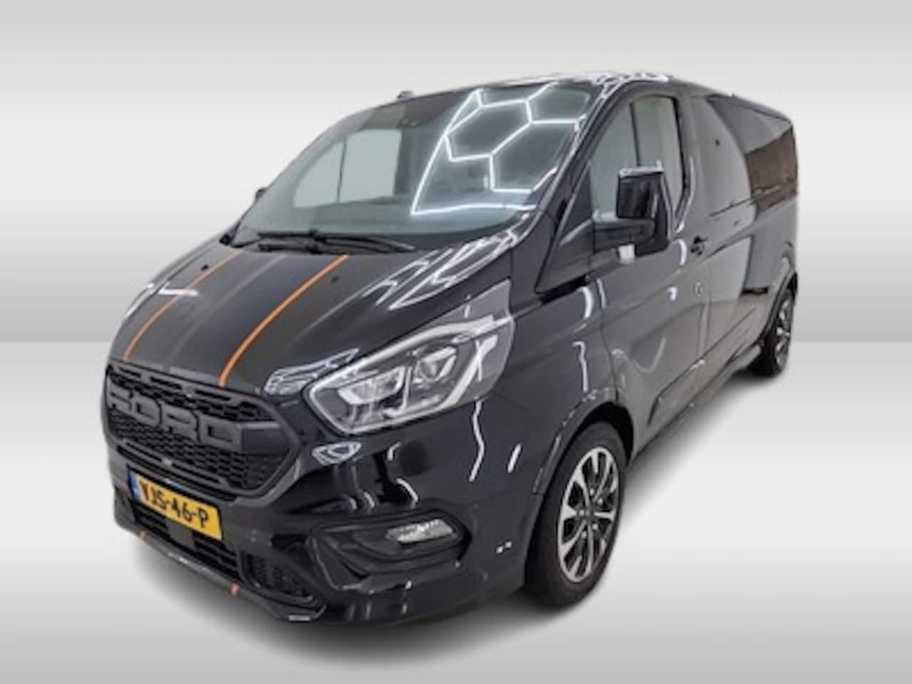Ford Transit Custom - 2.0 TDCI 185pk L2 H1 Sport DC Automaat - AutoWereld.nl