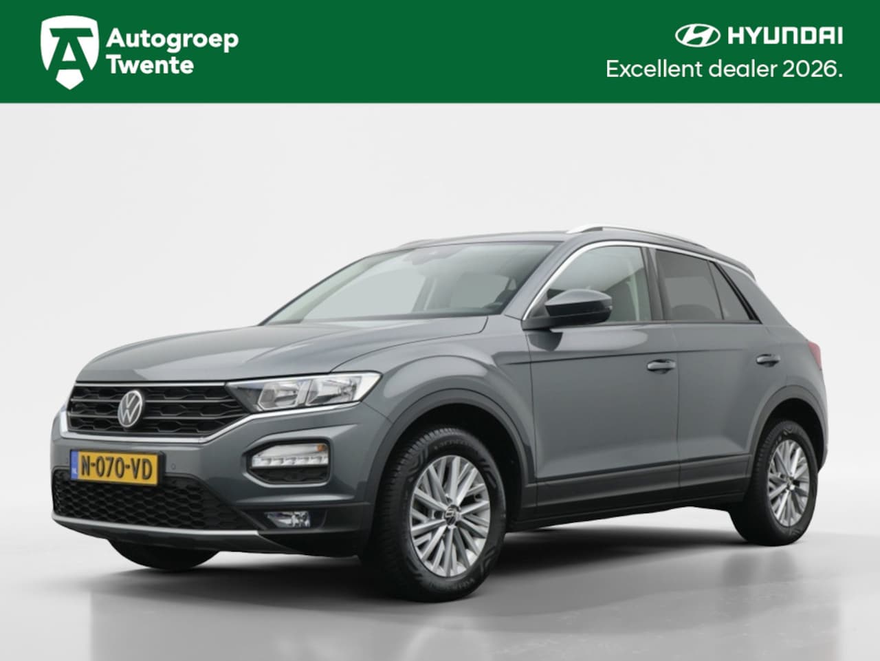 Volkswagen T-Roc - 1.0 TSI Style | ACC | Navi + Carplay | Camera - AutoWereld.nl