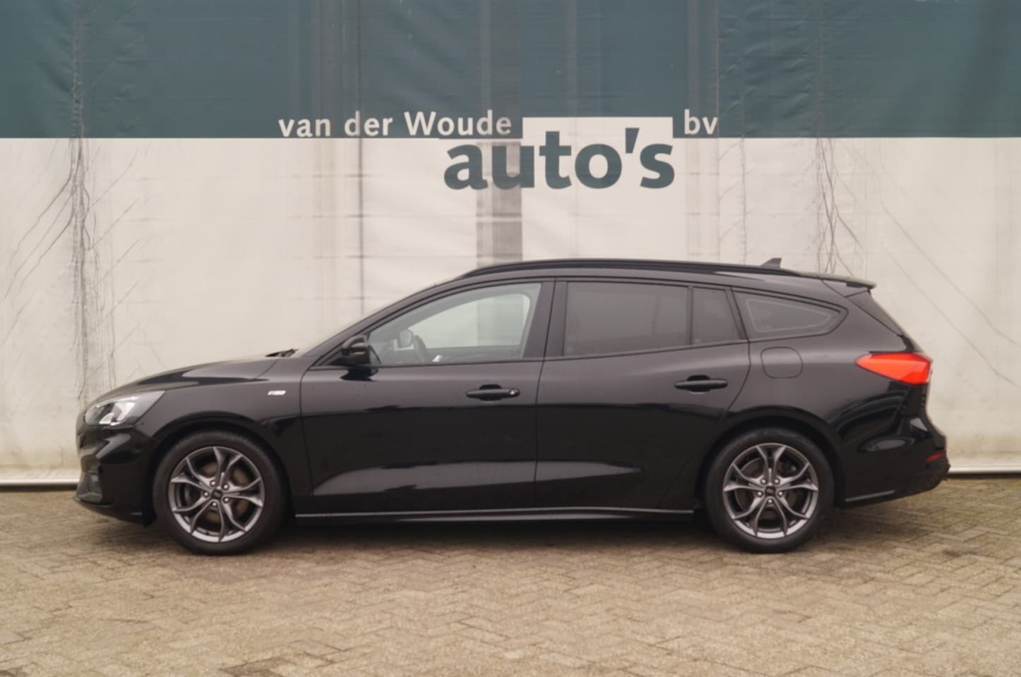 Ford Focus Wagon - 1.0 Ecoboost 124pk ST-Line -NAVI-ECC-PDC- - AutoWereld.nl