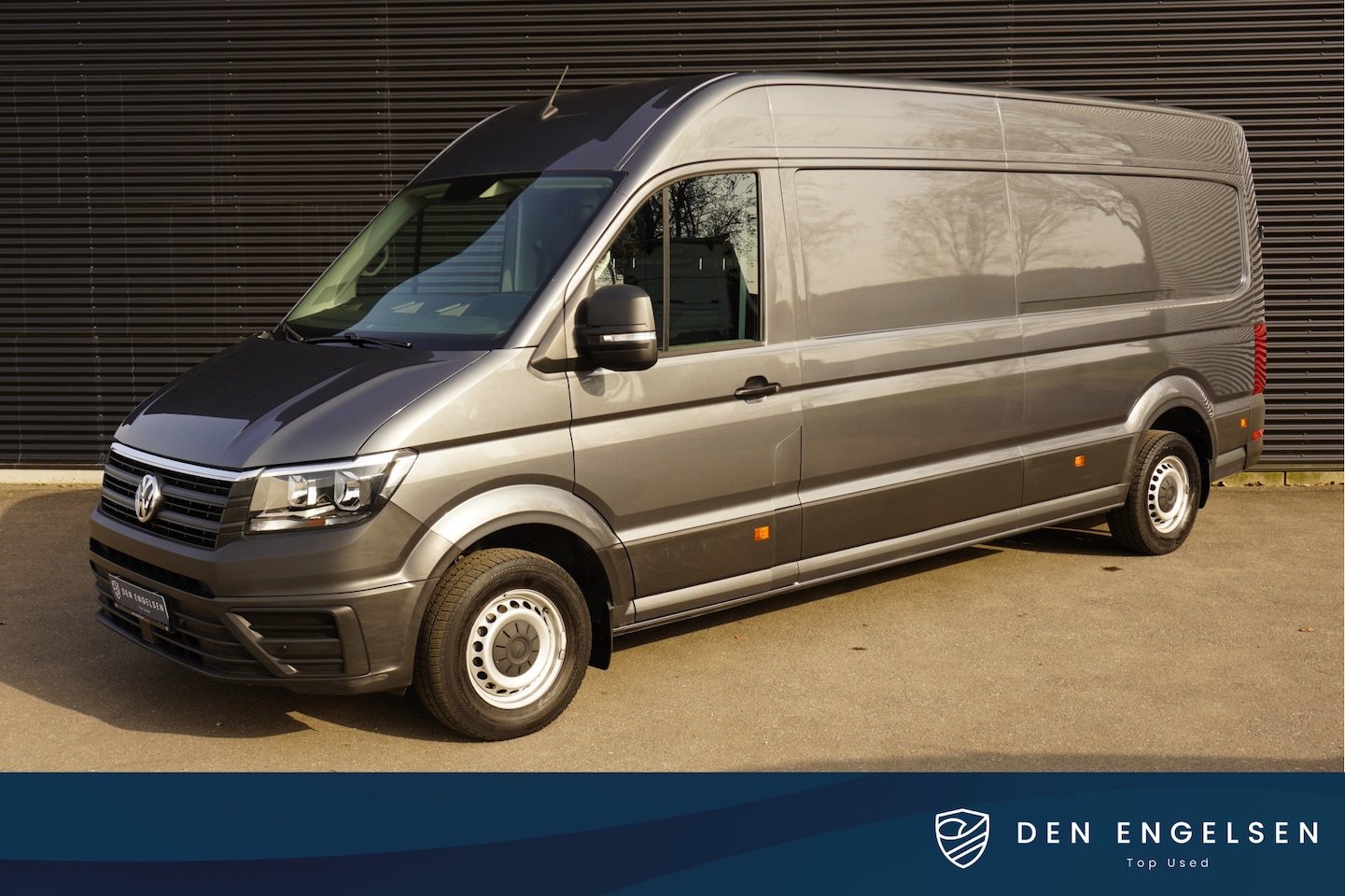 Volkswagen Crafter - 35 177pk RWD 3500kg Trekhaak L4H3/L3H2 Camera Apple carplay Cruise Control Parkeersensoren - AutoWereld.nl