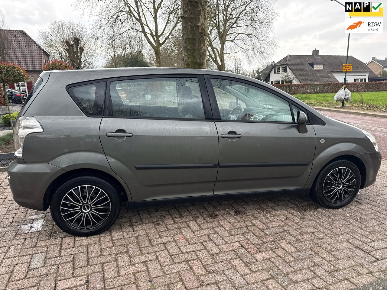 Toyota Corolla Verso - 1.6 VVT-i Terra 1.6 VVT-i Terra - AutoWereld.nl