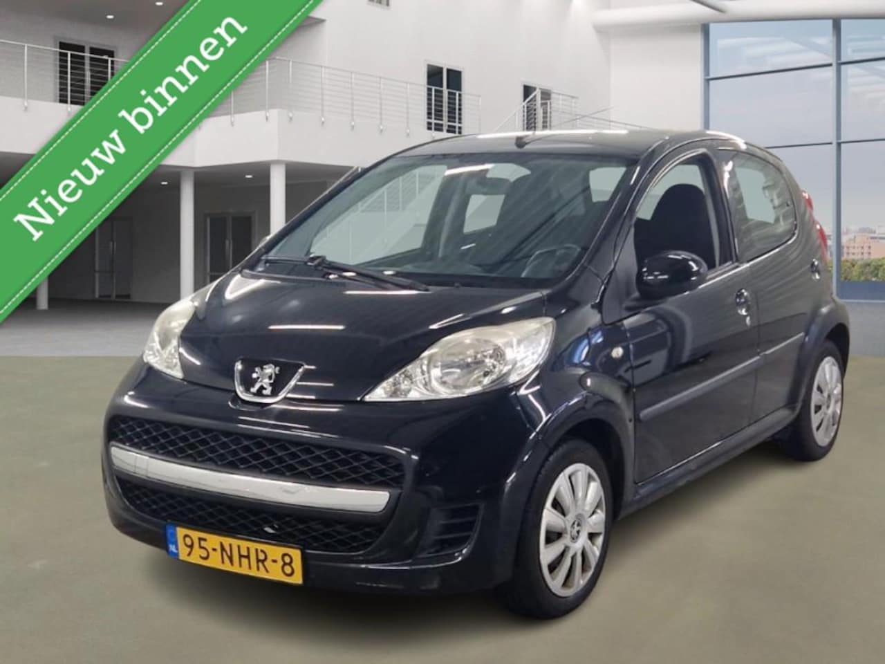 Peugeot 107 - 1.0-12V XR AIRCO ELEKPAKKET MET.LAK - AutoWereld.nl
