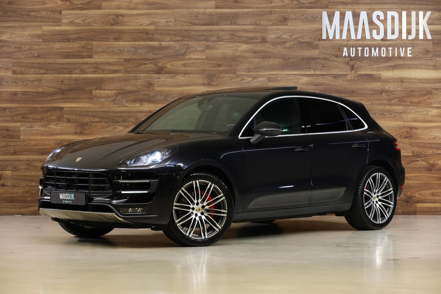 Porsche Macan - 3.6 Turbo|Pano|Ventilatie|Burmester|Luchtvering| - AutoWereld.nl