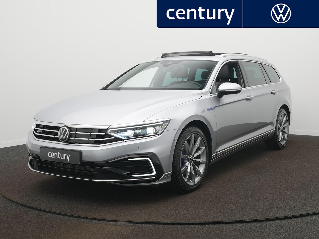 Volkswagen Passat - 1.4 TSI PHEV GTE Highline Automaat - 360 camera - Trekhaak - Panoramaschuif-kanteldak - Na - AutoWereld.nl