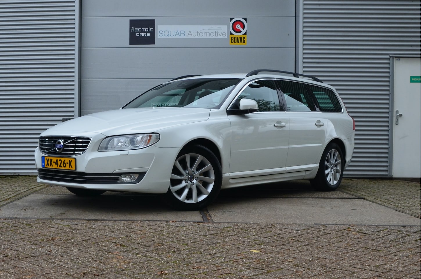 Volvo V70 - 2.0 T5 Inscription Edition Trekhaak (1.800kg), Leder - AutoWereld.nl