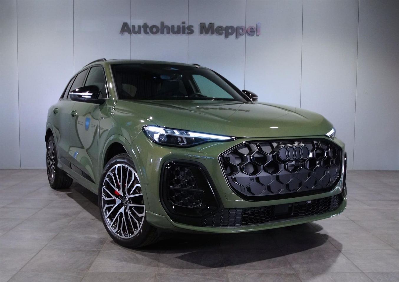 Audi Q5 - Quattro **Nieuw!!** S-Line Binnen/Buiten | Matrix LED | Trekhaak Pano - AutoWereld.nl