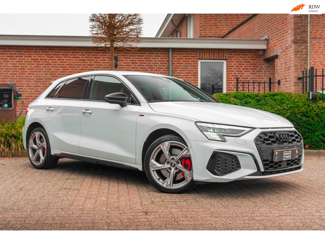 Audi A3 Sportback - 45 TFSI e S Edition Competition 245 PK Matrix LED Adaptive Keyless B&O 18'' - AutoWereld.nl