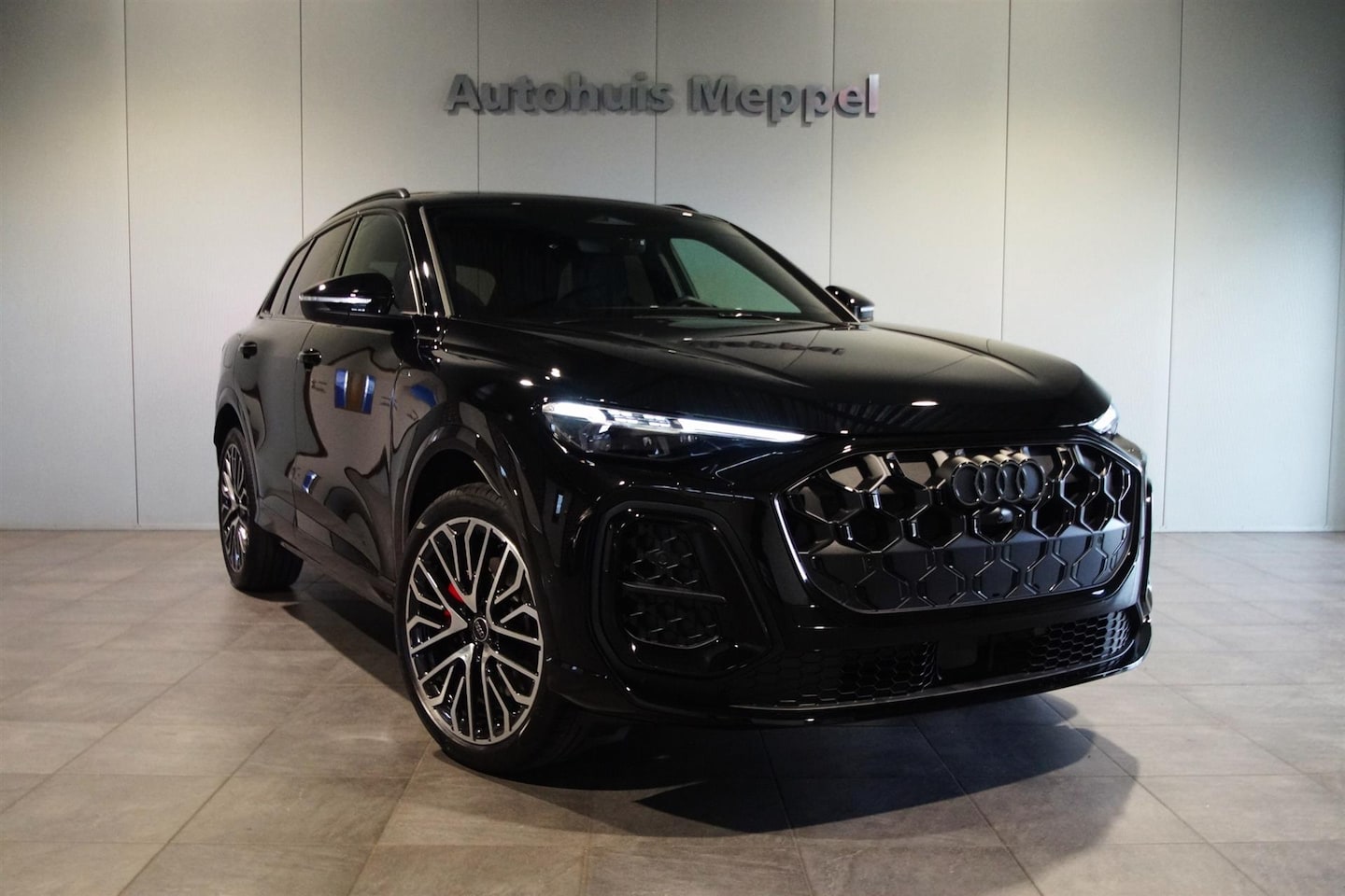 Audi Q5 - Quattro **Nieuw!!** S-Line Binnen/Buiten | Matrix LED | Trekhaak Pano - AutoWereld.nl