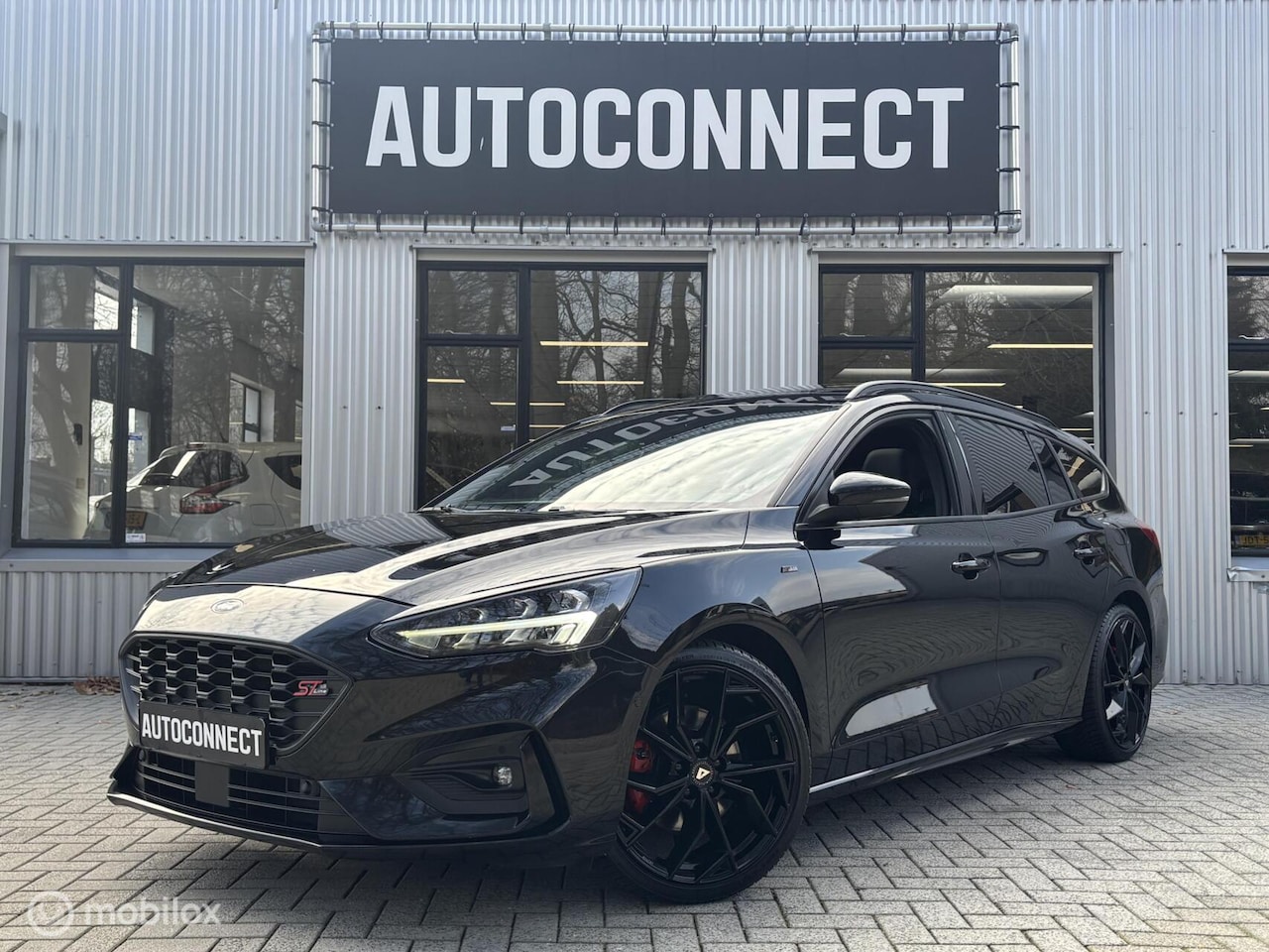 Ford Focus Wagon - 1.5 EcoBoost ST Line,PANODAK,CRUISE,NAVI,CAMERA - AutoWereld.nl