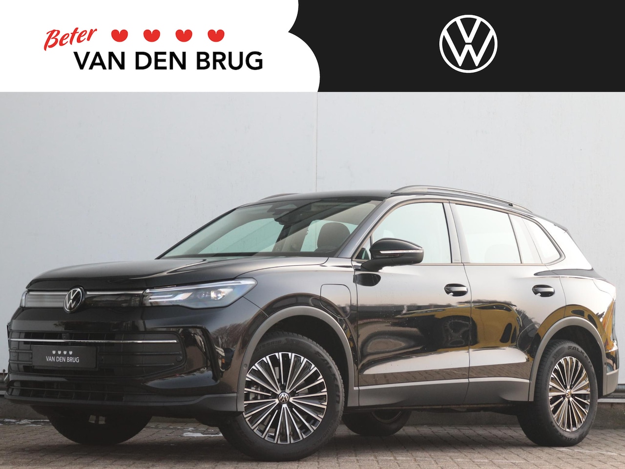 Volkswagen Tiguan - 1.5 eHybrid Life Edition | Stoel & stuurwiel verwarming | Wegklapbare trekhaak | 360° came - AutoWereld.nl