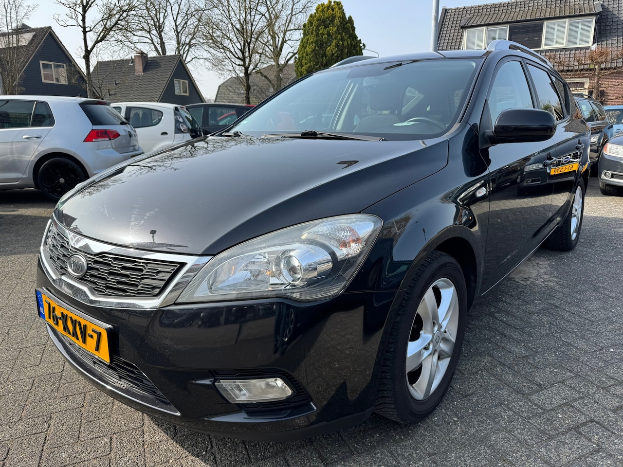 Kia Cee'd - 1.4 CVVT X-ecutive 1.4 CVVT X-ecutive 90pk,Aico,Cruise,Navi,Trekhaak - AutoWereld.nl