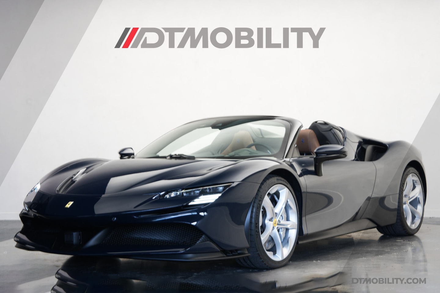 Ferrari SF90 Spider - 4.0 V8 | Blu Pozzi | Daytona Seats Cioccolato | - AutoWereld.nl