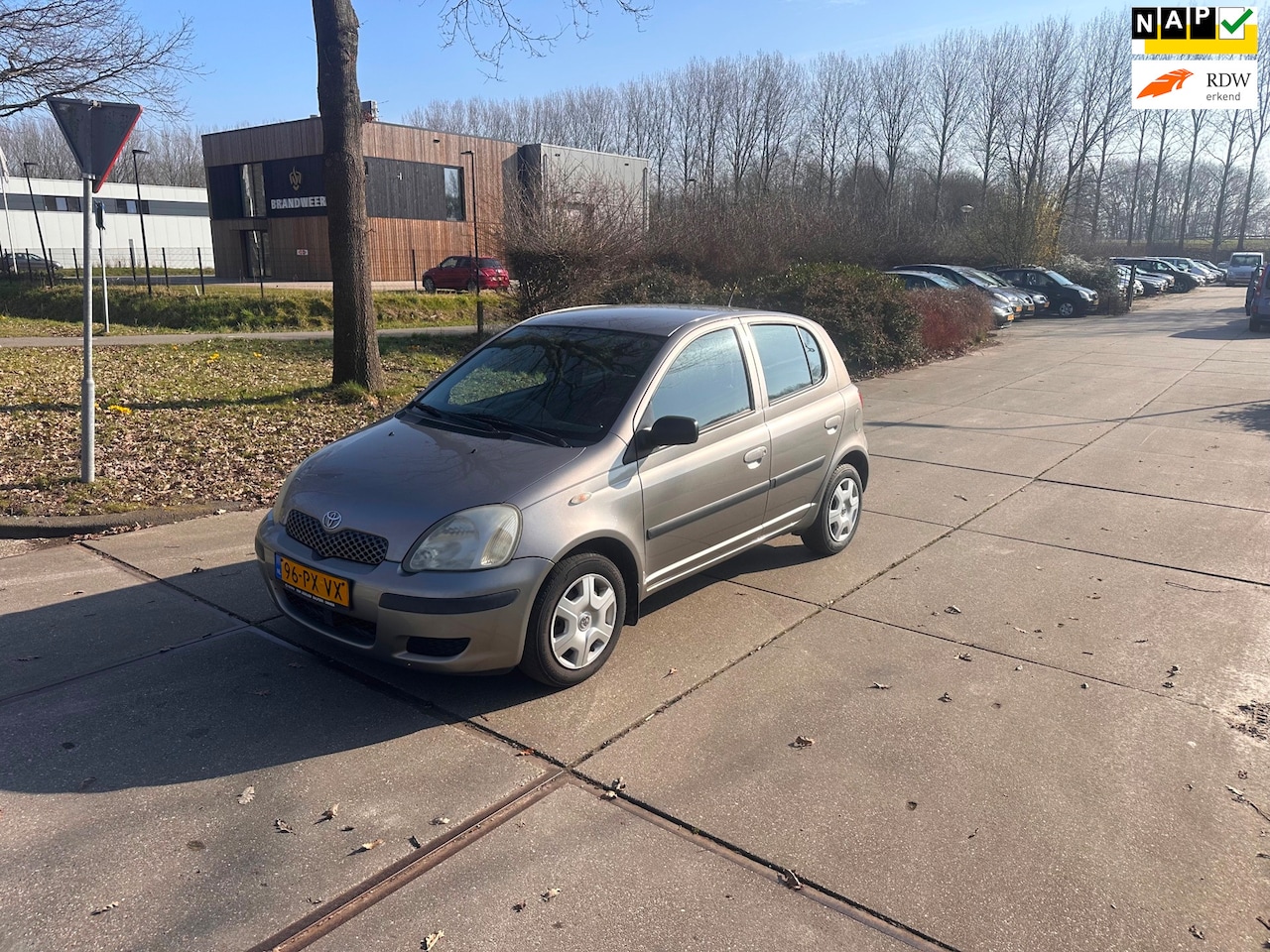 Toyota Yaris - 1.3 VVT-i Idols. 5Deur.118DKM - AutoWereld.nl