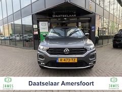Volkswagen T-Roc - 1.5 TSI Style Business Camera Navigatie Trekhaak