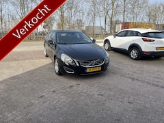 Volvo V60 - 1.6 T4 Momentum LEER STOELVERWARMING