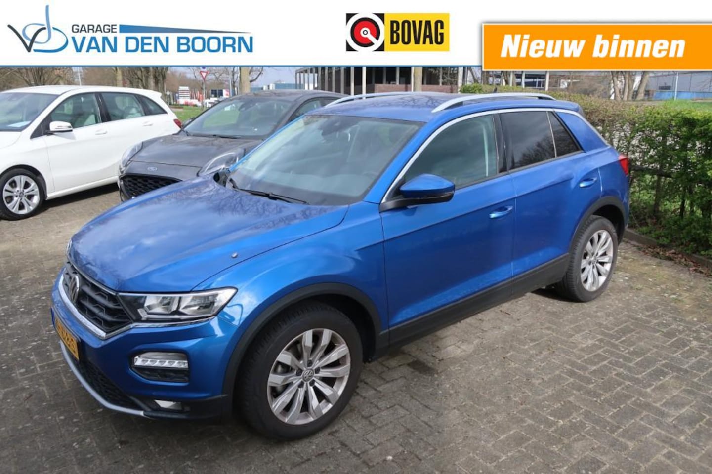 Volkswagen T-Roc - 1.0 TSI 1.0 TSI, Trekhaak, All Season Banden, Apple Carplay/ Android Auto, Navi, etc. - AutoWereld.nl