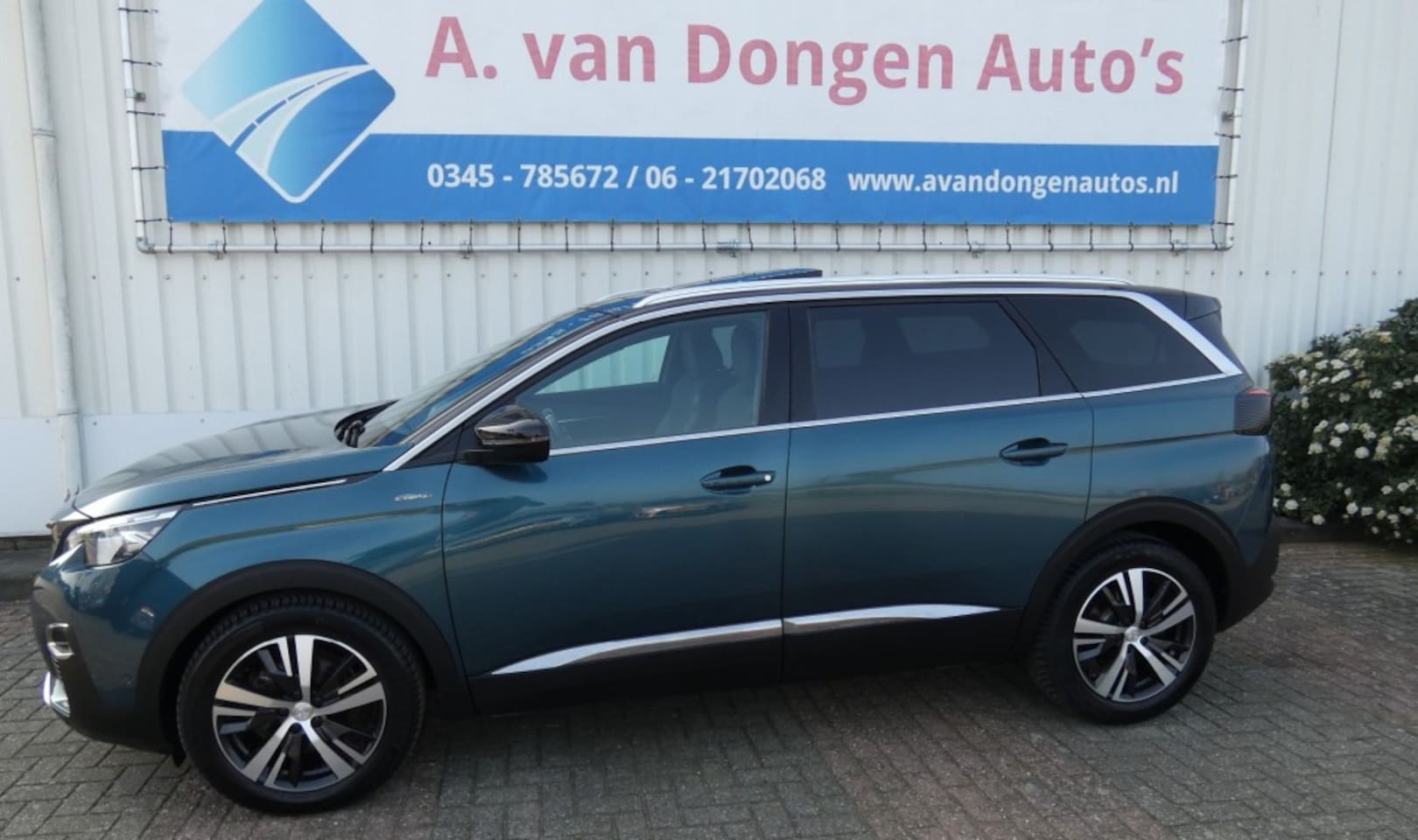 Peugeot 5008 - 1.6 E-THP GT-LINE Automaat,Pano,360.Navi,7Pers - AutoWereld.nl