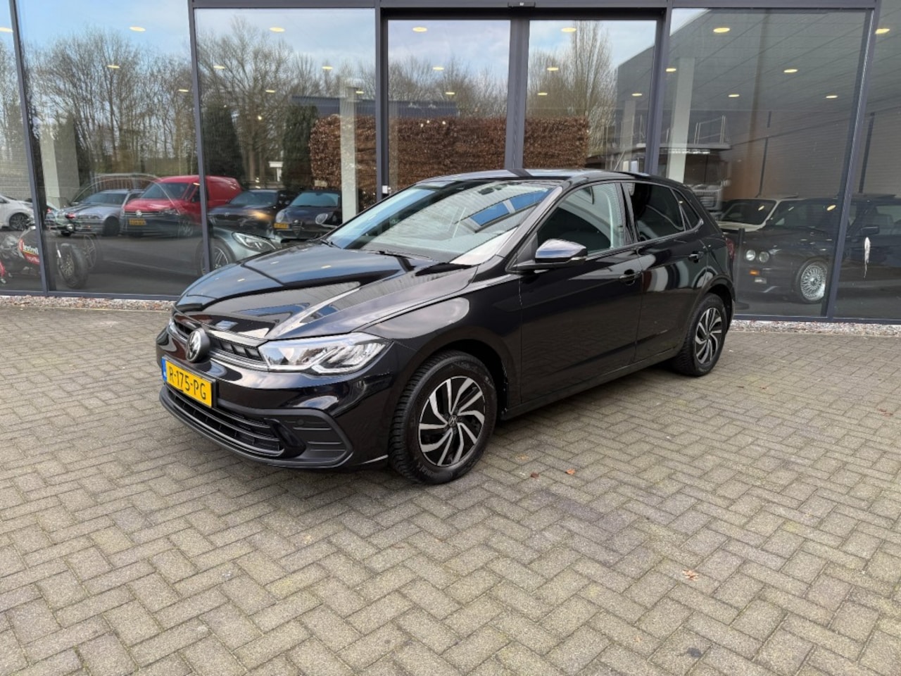 Volkswagen Polo - 1.0 TSI Life 1.0 TSI Life,LED,Lane Ass.,Adapt Cruise,Camera,Carplay,Digi Displ. - AutoWereld.nl