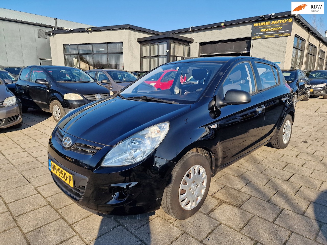 Hyundai i20 - 1.2i ActiveVersion Young / Apk 09-1-2027 - AutoWereld.nl