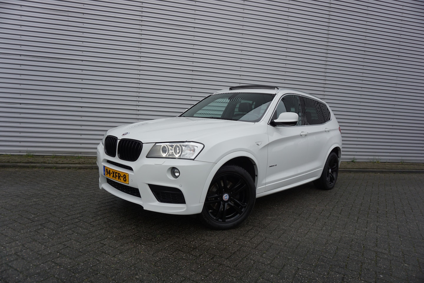 BMW X3 - xDrive20i Executive Airco / Navi / Cruise / Pano / Stoelverw. / Parkeersens. / Lm velgen / - AutoWereld.nl