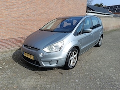 Ford S-Max - 2.0-16V 2e eigenaar NL Auto Dealeronderhouden 7 persoons panoramadak airco cruisecontrol onderhoud