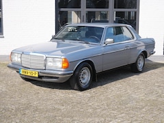 Mercedes-Benz 200-280 (W123) - 230 CE Schuifdak Stuurbekrachtiging Pullman