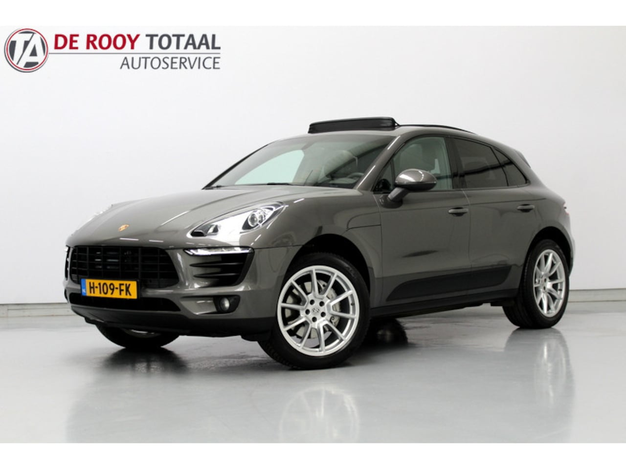 Porsche Macan - 3.0 S 340PK | RIJKLAAR | PANORAMADAK | LEER | NAVIGATIE | STOELVERWARMING - AutoWereld.nl