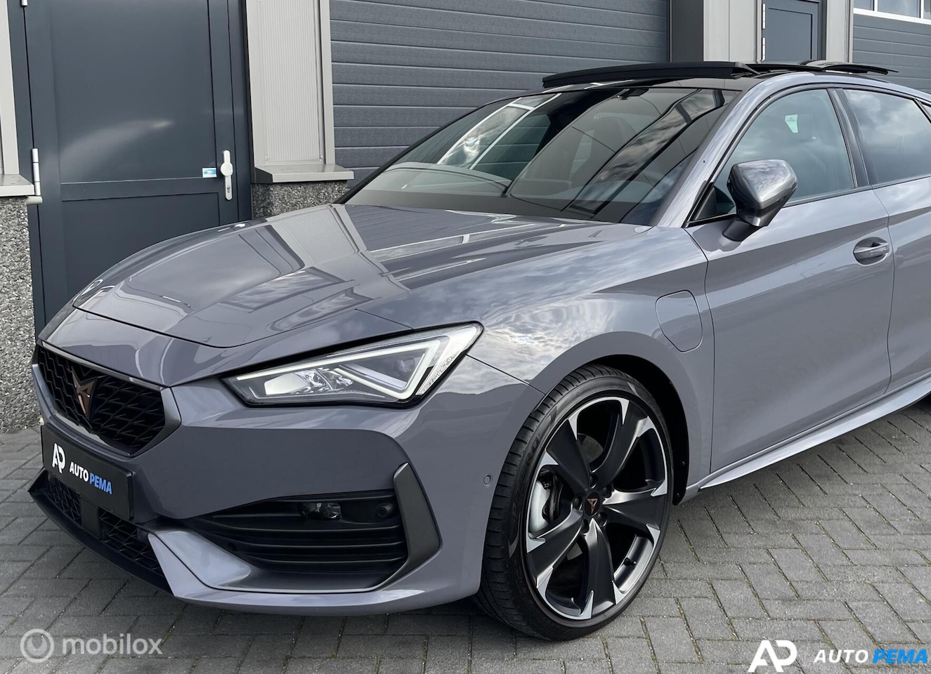 CUPRA Leon - 1.4 e-Hybrid 245PK Pano Leder Keyl Vol! - AutoWereld.nl