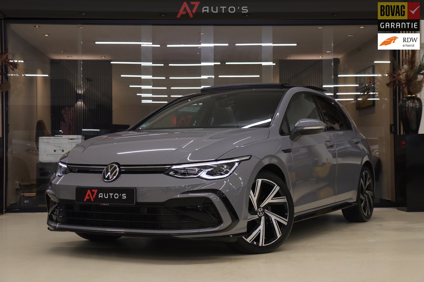 Volkswagen Golf - 1.5 eTSI R-Line Pano/HUD/H&K/CAM/BLINDESPOT/BOMVOL - AutoWereld.nl