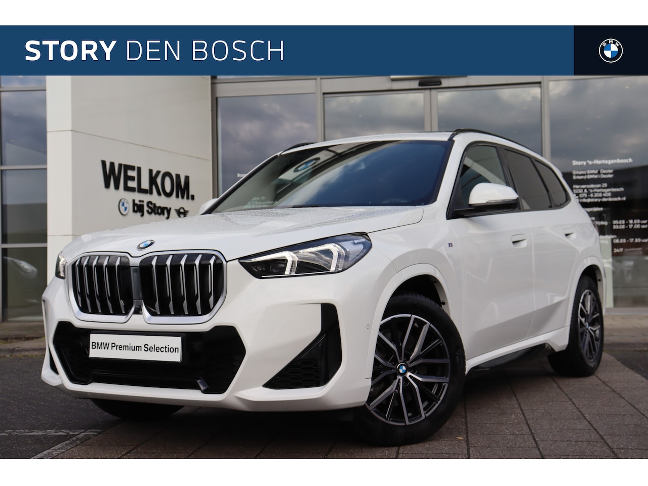 BMW X1 - xDrive23i High Executive M Sport Automaat / Panoramadak / Trekhaak / Sportstoelen / M Adap - AutoWereld.nl