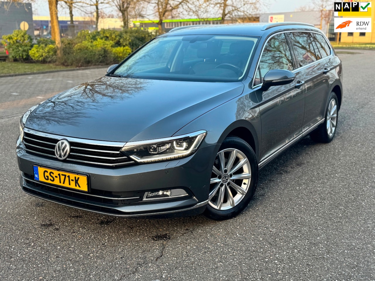 Volkswagen Passat Variant - 1.6 TDI Highline 1.6 TDI Highline - AutoWereld.nl
