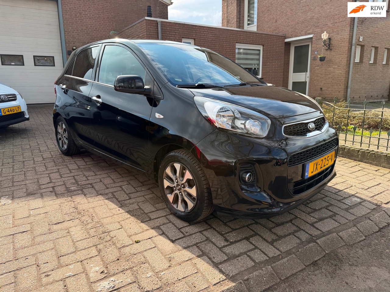 Kia Picanto - 1.0 CVVT ComfortPlusLine Navigator 1.0 CVVT ComfortPlusLine Navigator - AutoWereld.nl