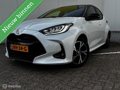 Toyota Yaris - 1.5 Hybrid 115 Dynamic KEYLESS TWO TONE CAMERA