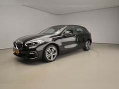 BMW 1-serie - 5-deurs 116i | Handbak | LED | Navigatie | Clima | PDC | Cruise controle | DAB | Alu 17 in