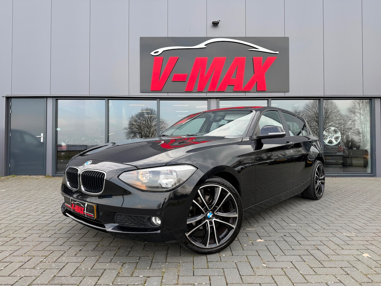 BMW 1-serie - 116i Business Edition NAP Origineel NL Navi Clima Cruise - AutoWereld.nl