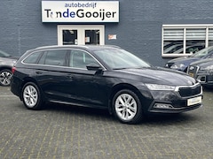 Skoda Octavia Combi - 1.0 e-TSi DSG Business Edition | CAMERA | STUUR-STOELVERW. | EL. ACHTERKLEP |