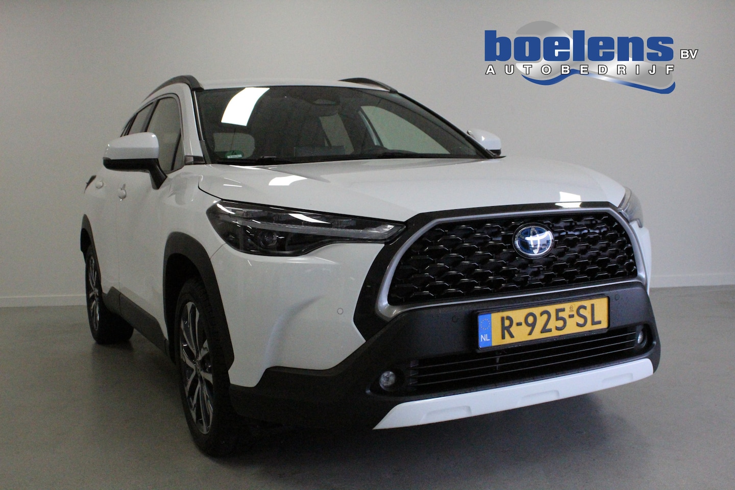 Toyota Corolla Cross - 2.0 High Power Hybrid First Edition | NAVIGATIE | ACC | KEYLESS | BLINDSPOT | STOEL-VERW | - AutoWereld.nl